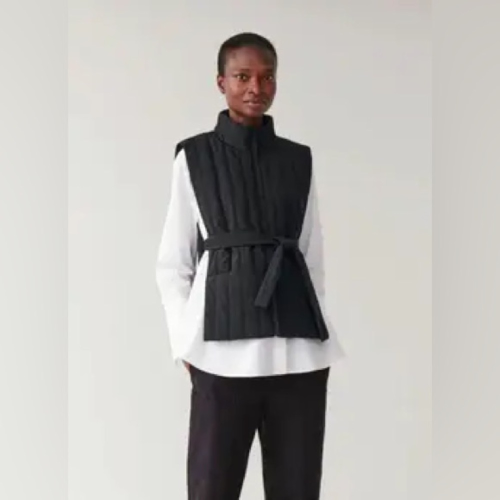 COS | Open Sided Puffer Vest | Black